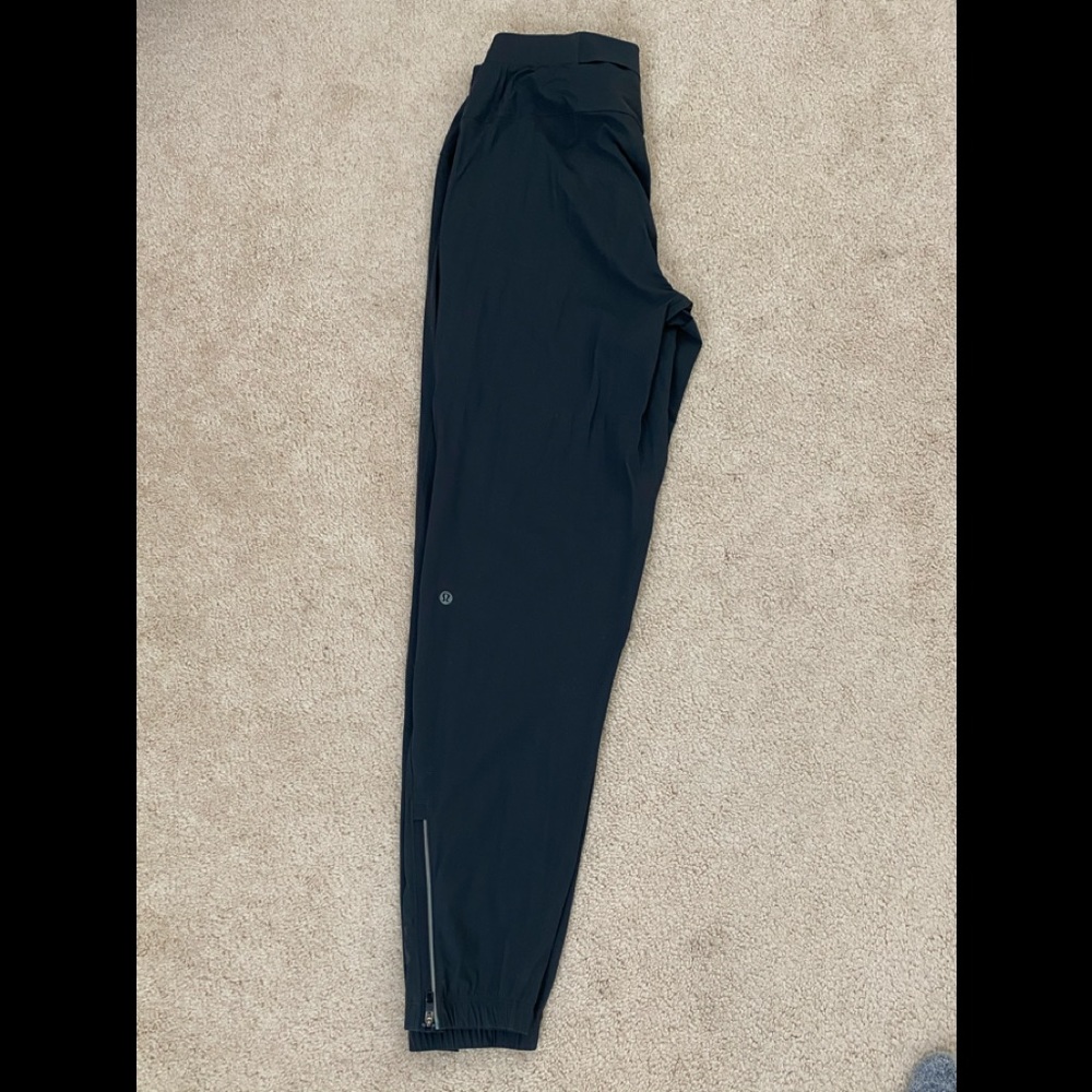 Lululemon surge jogger 29”